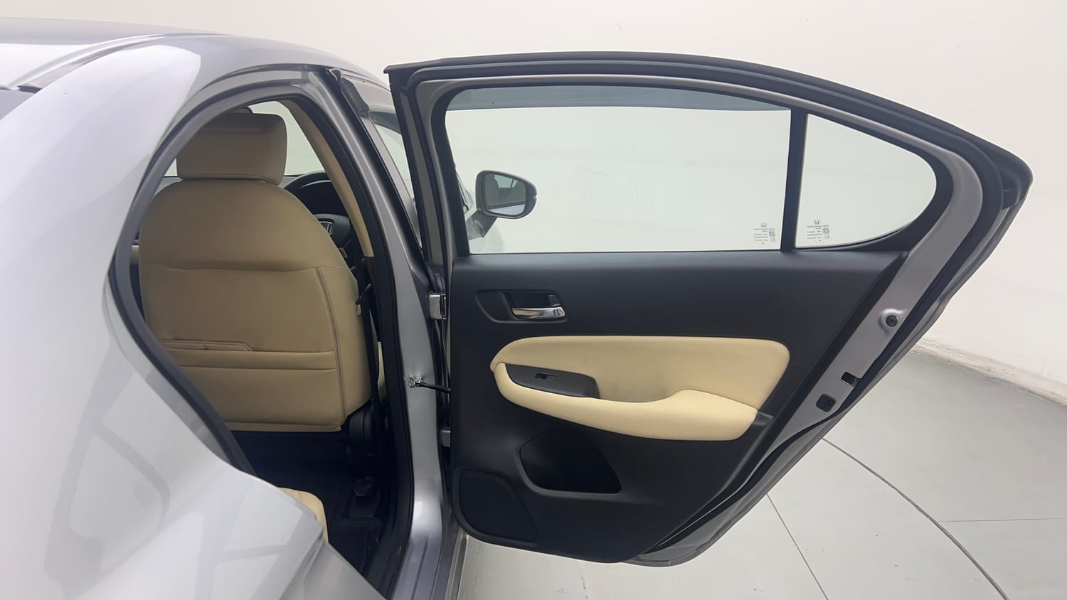 Used 2022 Honda City VX CVT Petrol Petrol Automatic interior RIGHT REAR DOOR OPEN VIEW