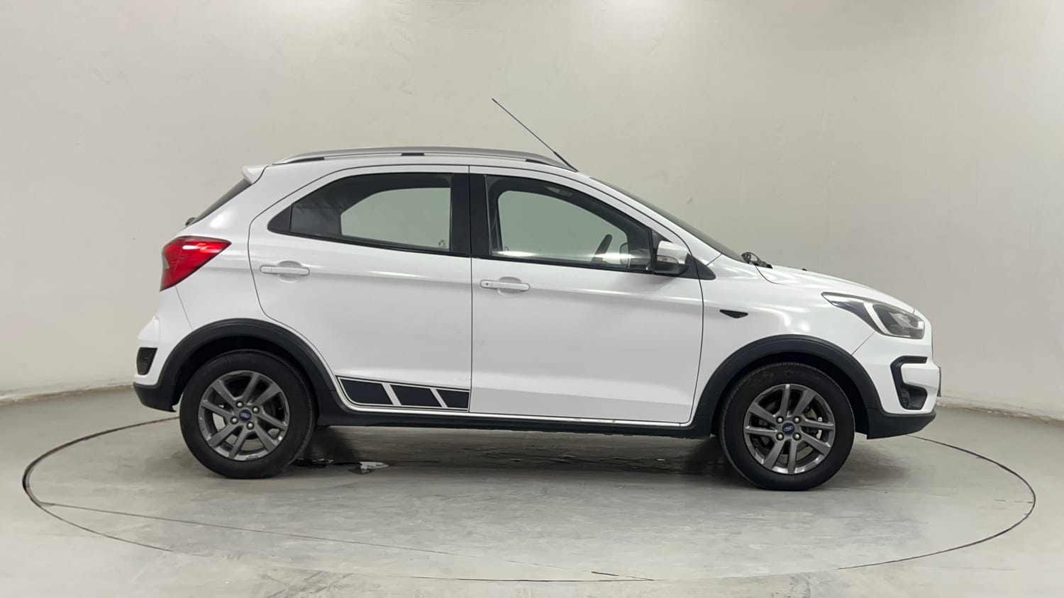 Used 2020 Ford Freestyle Titanium Plus 1.2 Ti-VCT Petrol Manual exterior RIGHT SIDE VIEW
