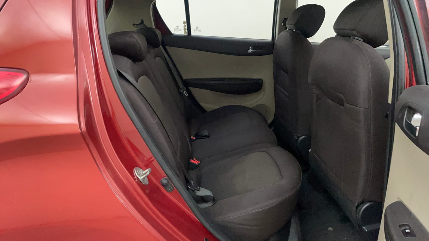Used 2014 Hyundai i20 Asta 1.2 Petrol Manual interior RIGHT SIDE REAR DOOR CABIN VIEW