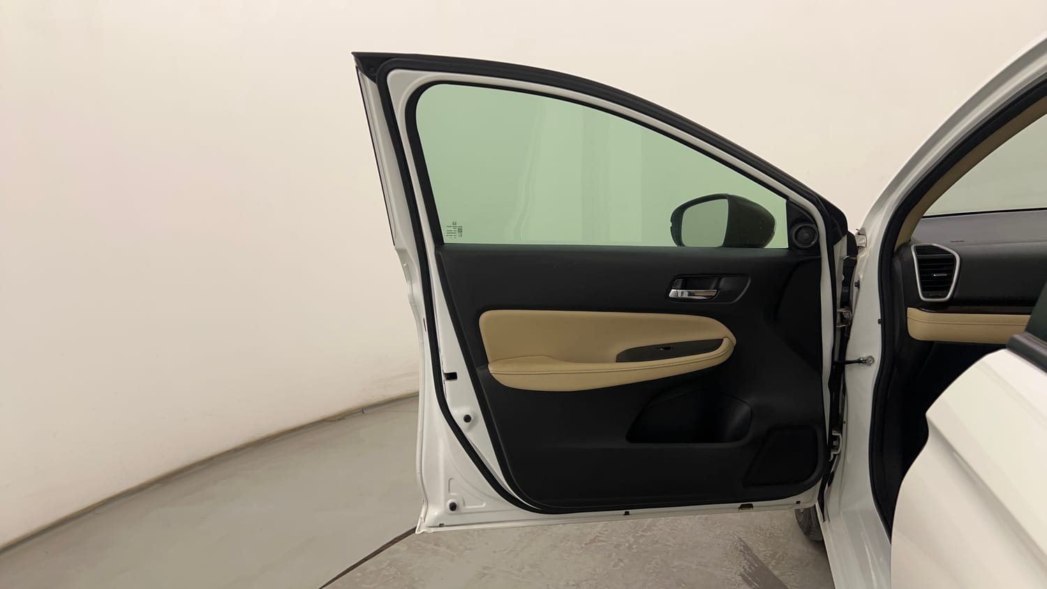 Used 2023 Honda City ZX CVT Petrol Petrol Automatic interior LEFT FRONT DOOR OPEN VIEW
