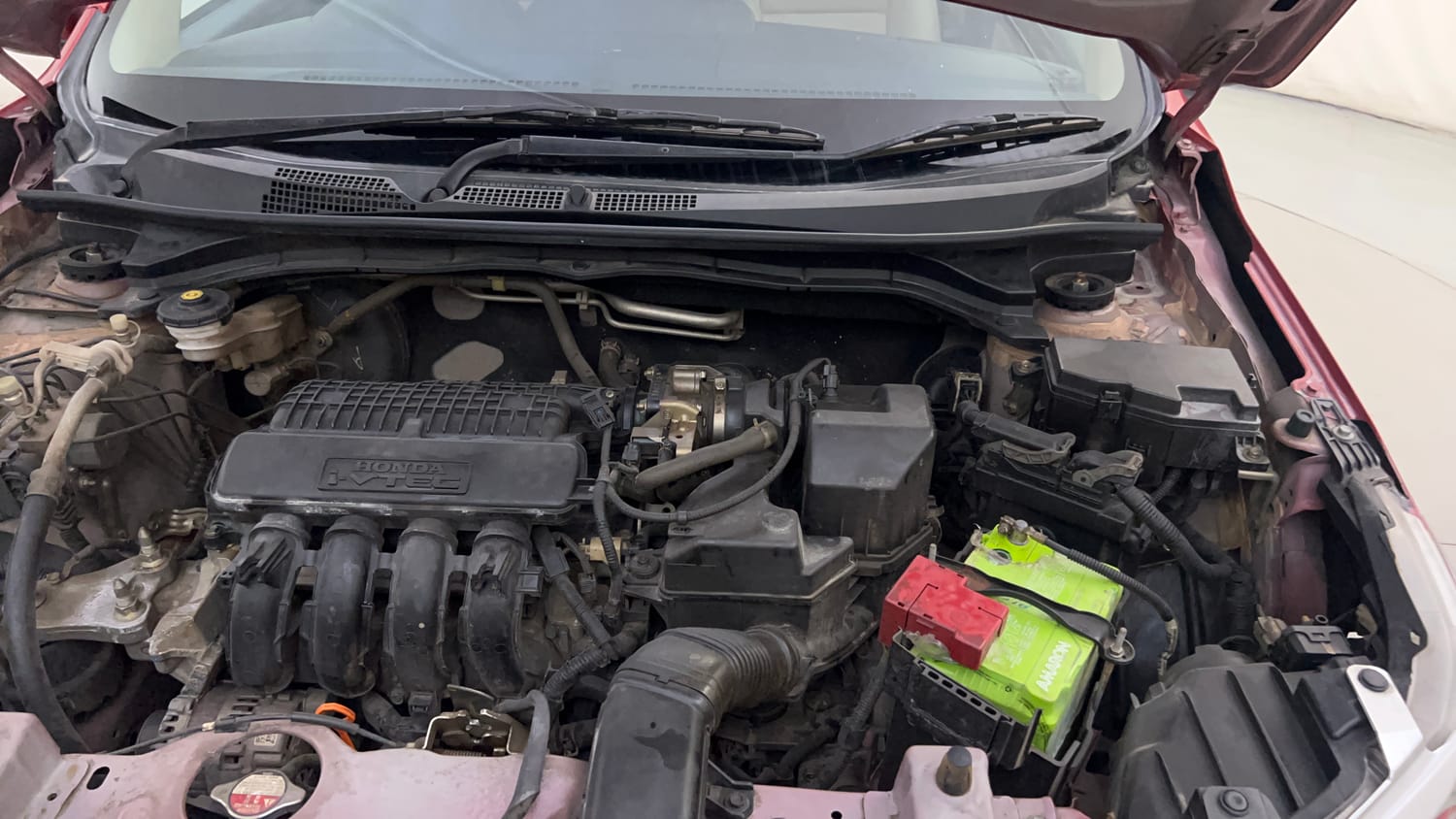 Used 2019 Honda Amaze 1.2 VX CVT Petrol Petrol Automatic engine ENGINE LEFT SIDE HINGE & APRON VIEW