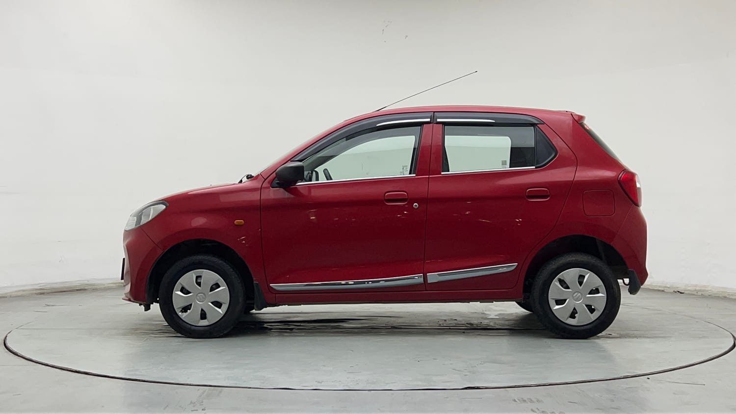Used 2024 Maruti Suzuki Alto K10 VXi AGS Petrol Automatic exterior LEFT SIDE VIEW