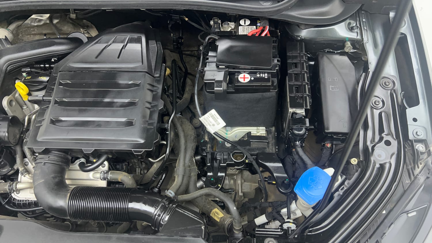 Used 2023 Skoda Slavia Style 1.0L TSI MT Petrol Manual engine ENGINE LEFT SIDE VIEW