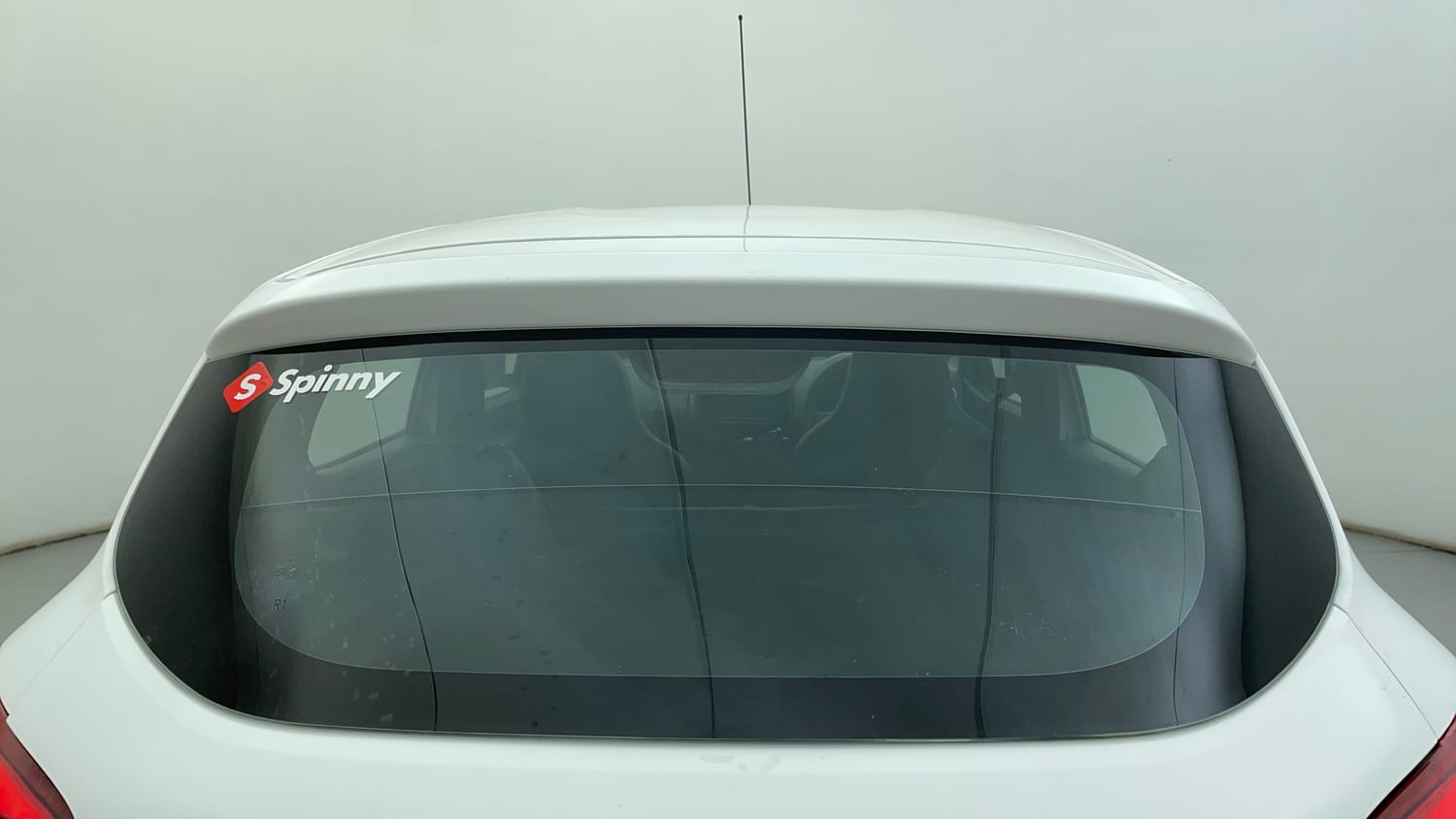 Used 2016 Renault Kwid RXT Petrol Manual exterior BACK WINDSHIELD VIEW