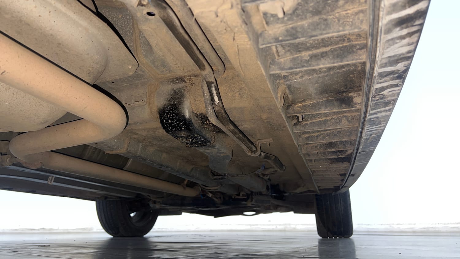 Used 2022 Hyundai Alcazar Signature (O) 6 STR 1.5 Diesel AT Diesel Automatic extra REAR RIGHT UNDERBODY VIEW