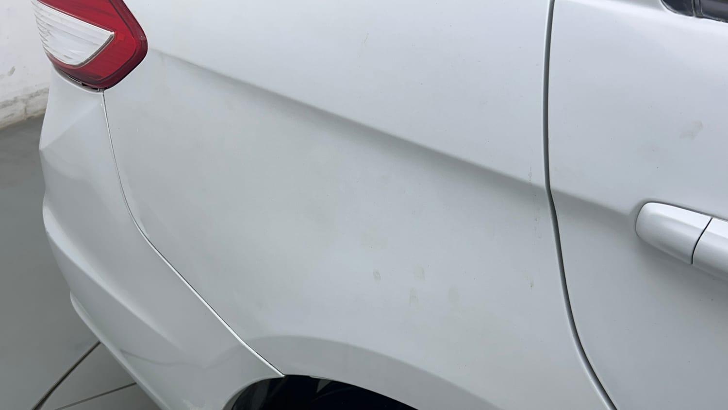 Used 2016 Maruti Suzuki Ciaz VXi+ AT Petrol Automatic dents MINOR SCRATCH