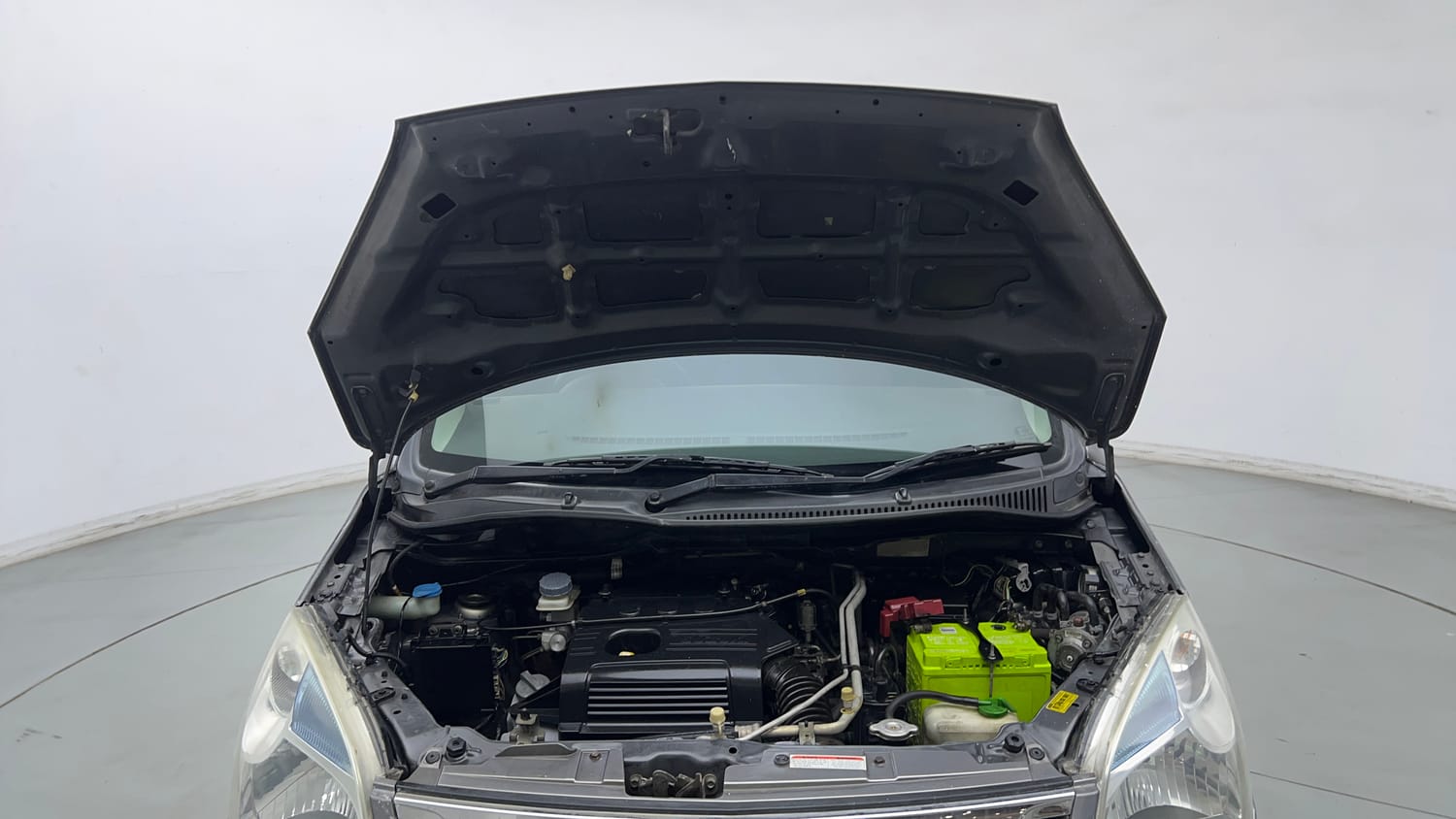 Used 2015 Maruti Suzuki Wagon R LXI CNG Cng Manual engine ENGINE & BONNET OPEN FRONT VIEW