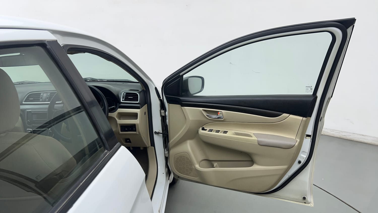Used 2016 Maruti Suzuki Ciaz VXi+ AT Petrol Automatic interior RIGHT FRONT DOOR OPEN VIEW