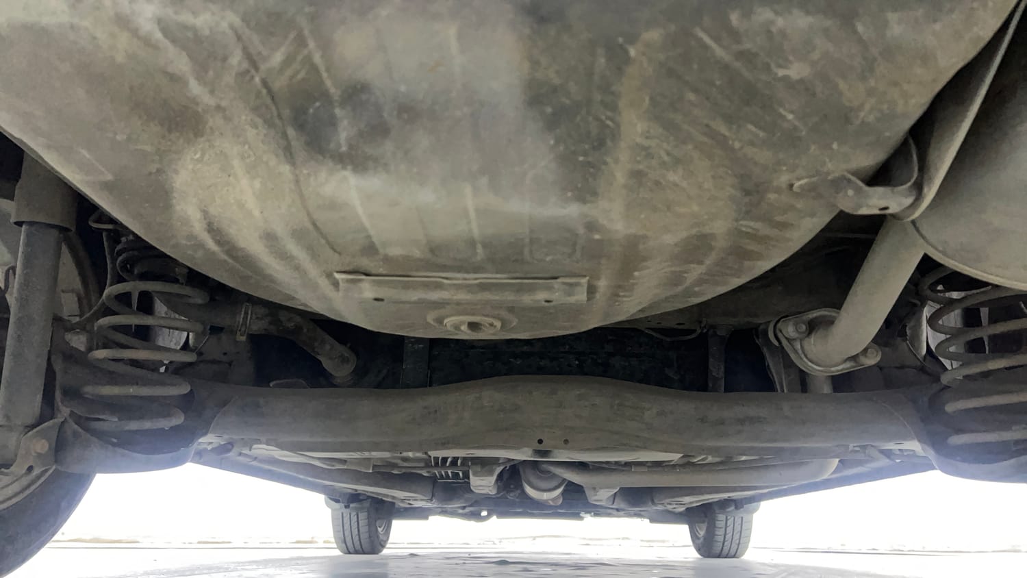 Used 2015 Honda Amaze 1.2 VX  (O)  i-VTEC Petrol Manual extra REAR UNDERBODY VIEW (TAKEN FROM REAR)