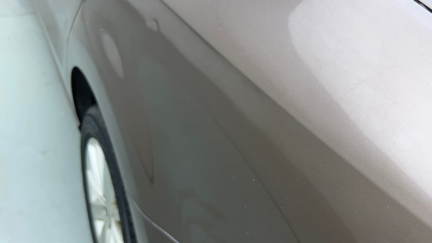 Used 2016 Volkswagen Vento Highline Petrol AT Petrol Automatic dents MINOR SCRATCH