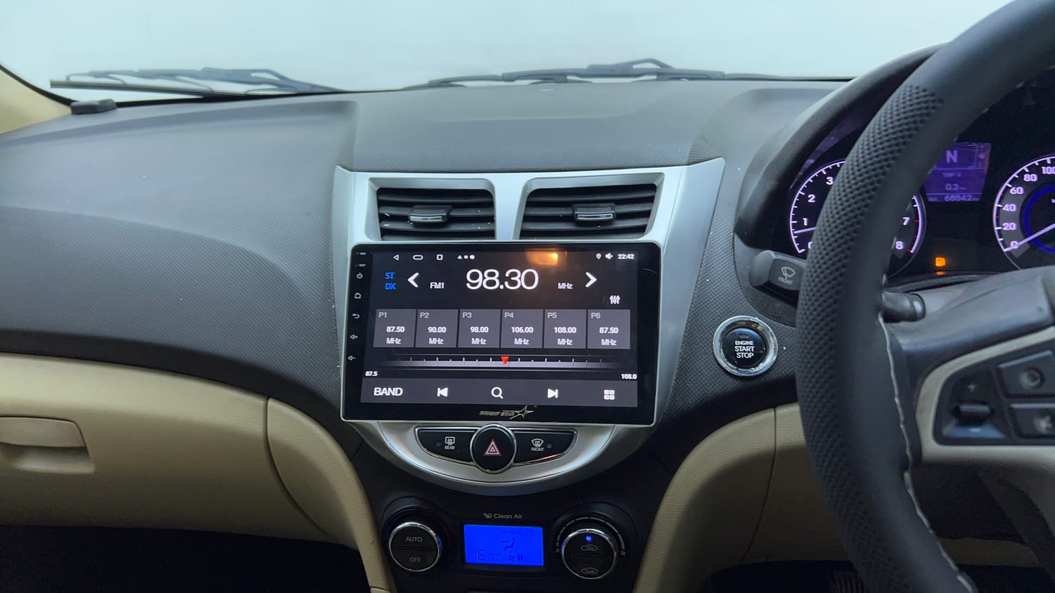 Used 2013 Hyundai Verna Fluidic 1.6 VTVT SX AT Petrol Automatic top_features Integrated (in-dash) music system