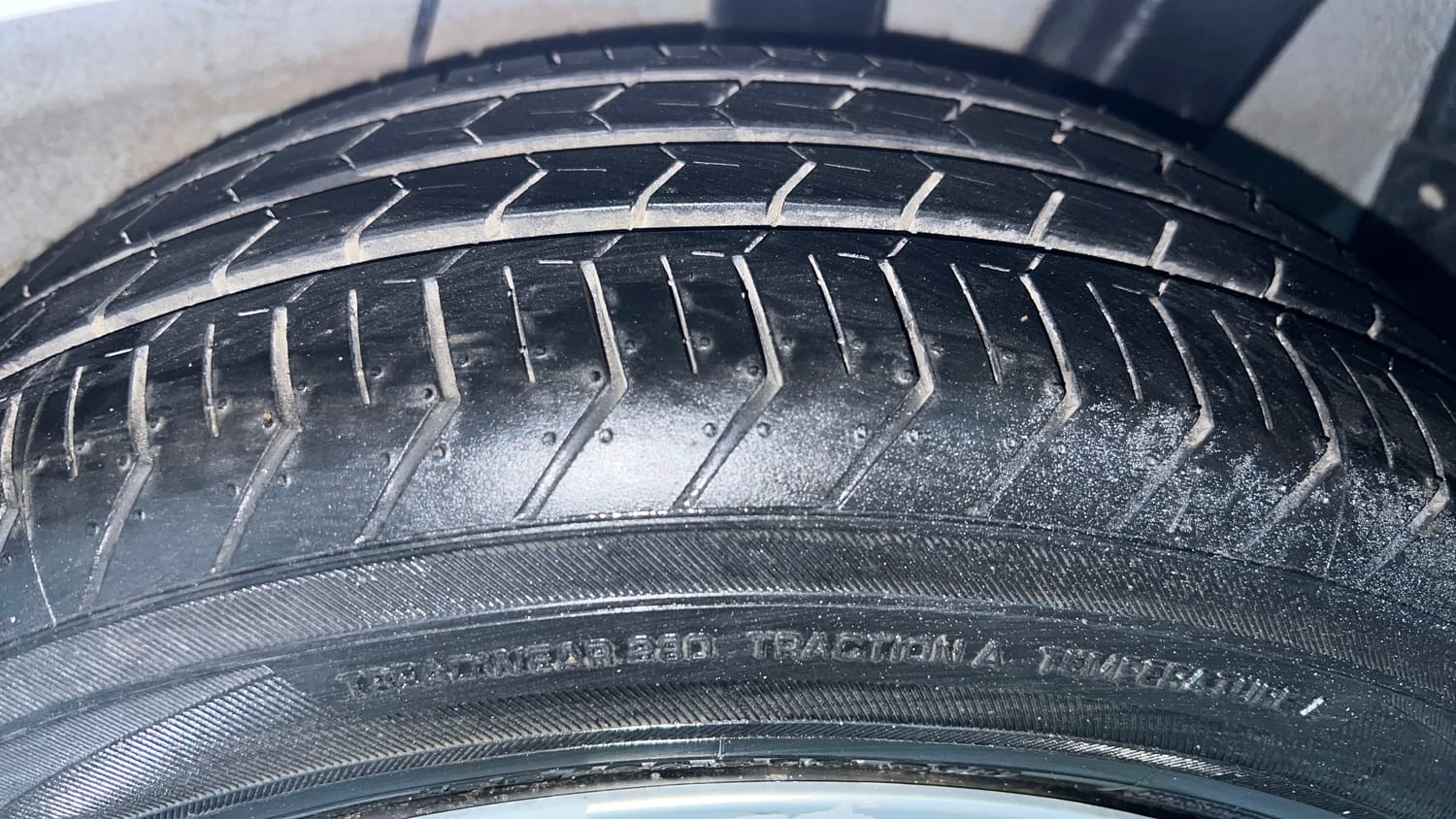 Used 2023 Hyundai Grand i10 Nios Sportz 1.2 Kappa CNG Cng Manual tyres LEFT REAR TYRE TREAD VIEW
