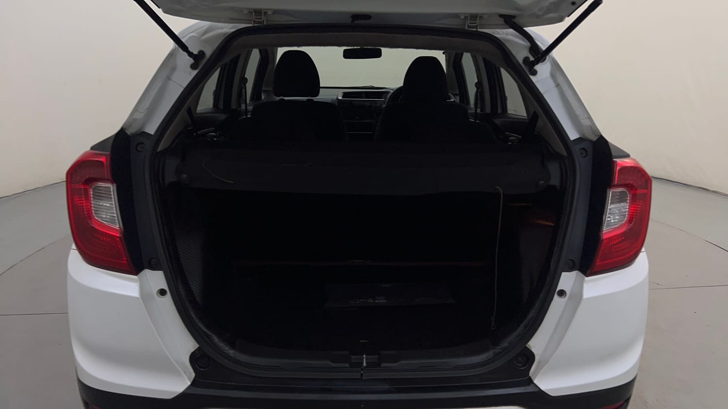 Used 2017 Honda WR-V VX MT Diesel Diesel Manual interior DICKY INSIDE VIEW