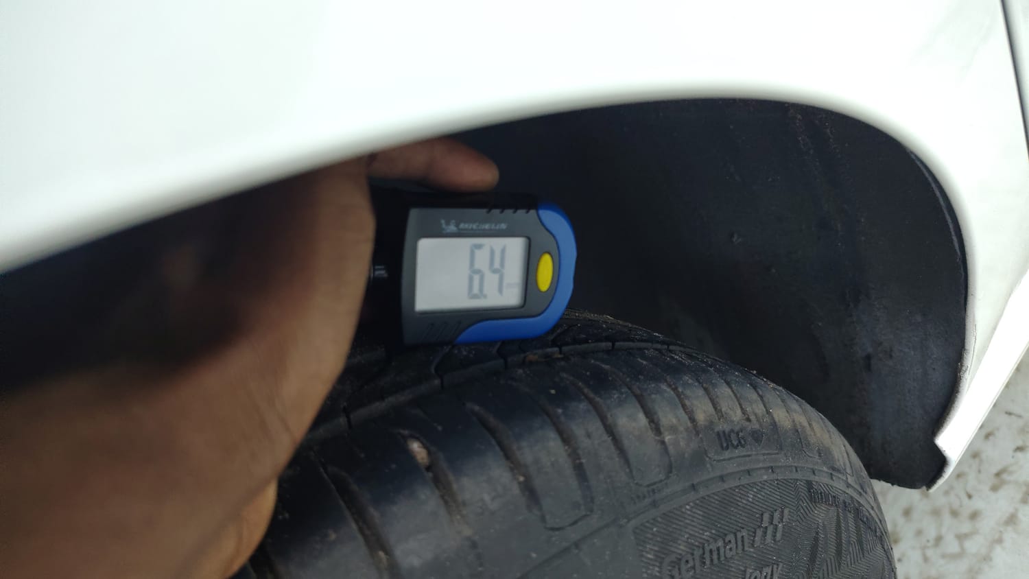 Used 2016 Volkswagen Polo GT TSI Petrol Automatic tyres RIGHT REAR TYRE TREAD VIEW