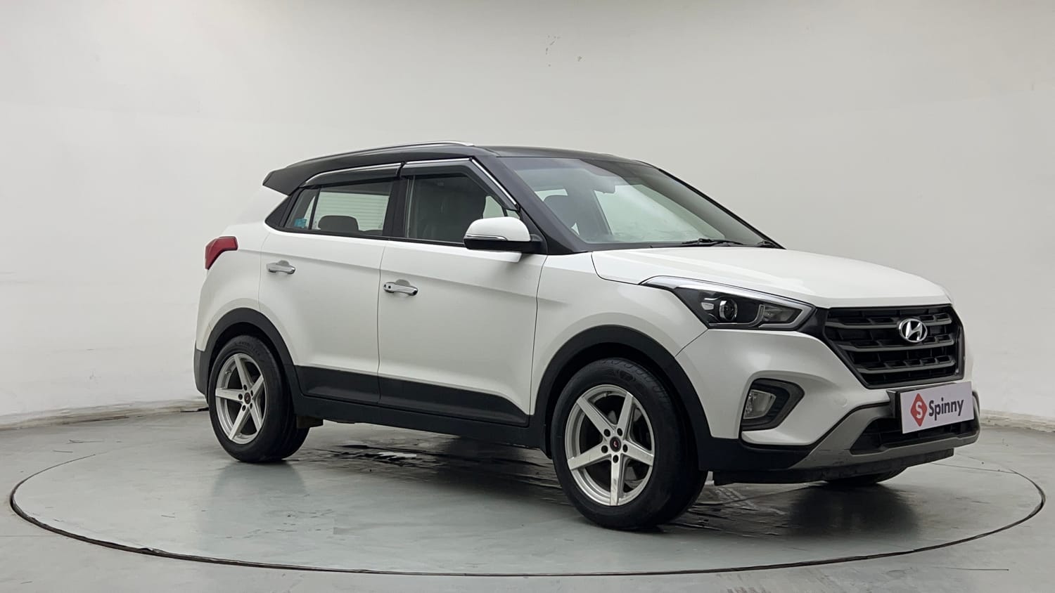 Used 2018 Hyundai Creta SX 1.6 AT Petrol Petrol Automatic exterior RIGHT FRONT CORNER VIEW