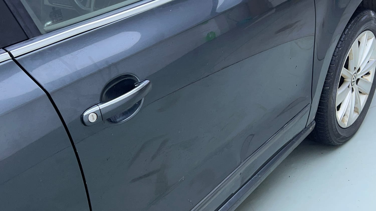 Used 2016 Volkswagen Vento Highline Petrol AT Petrol Automatic dents MINOR DENT