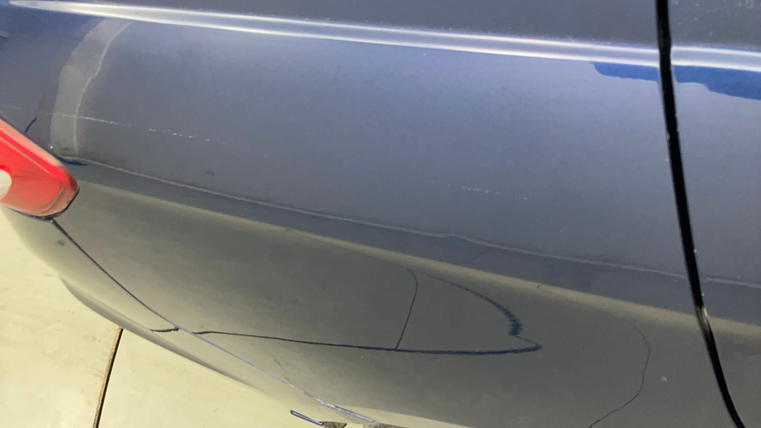 Used 2018 Maruti Suzuki Ciaz Alpha Hybrid 1.5 AT Petrol Automatic dents MINOR SCRATCH