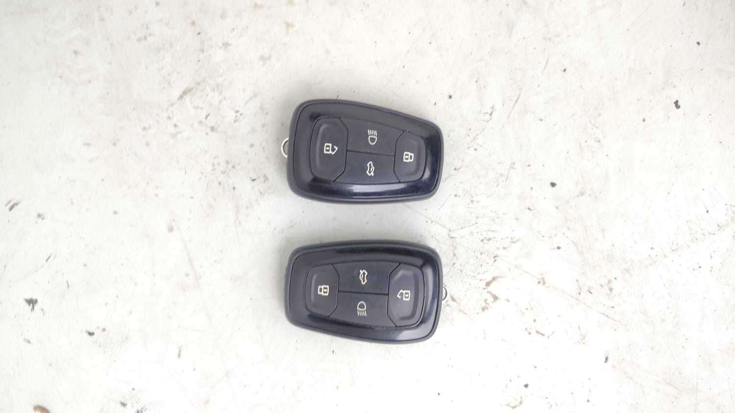 Used 2022 Tata Punch Creative Dual Tone Petrol Manual extra CAR KEY VIEW