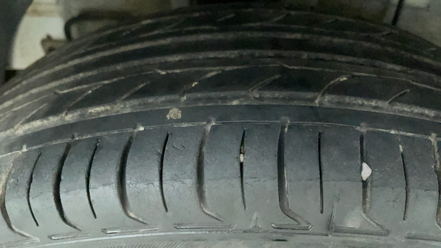 Used 2020 Hyundai Elite i20 Sportz Plus 1.2 Petrol Manual tyres RIGHT REAR TYRE TREAD VIEW