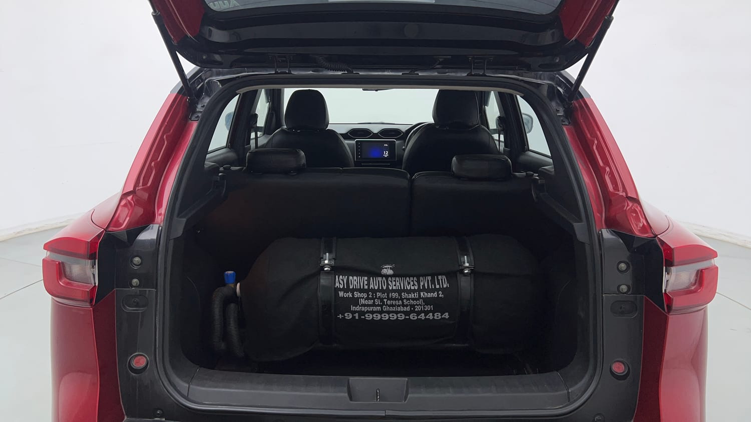 Used 2021 Nissan Magnite XV Premium Petrol + CNG(Outside Fitted) Cng Manual interior DICKY INSIDE VIEW
