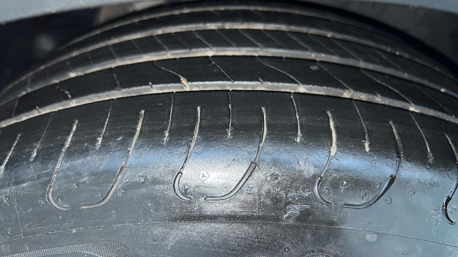 Used 2018 Hyundai Creta SX 1.6 AT Petrol Petrol Automatic tyres RIGHT REAR TYRE TREAD VIEW