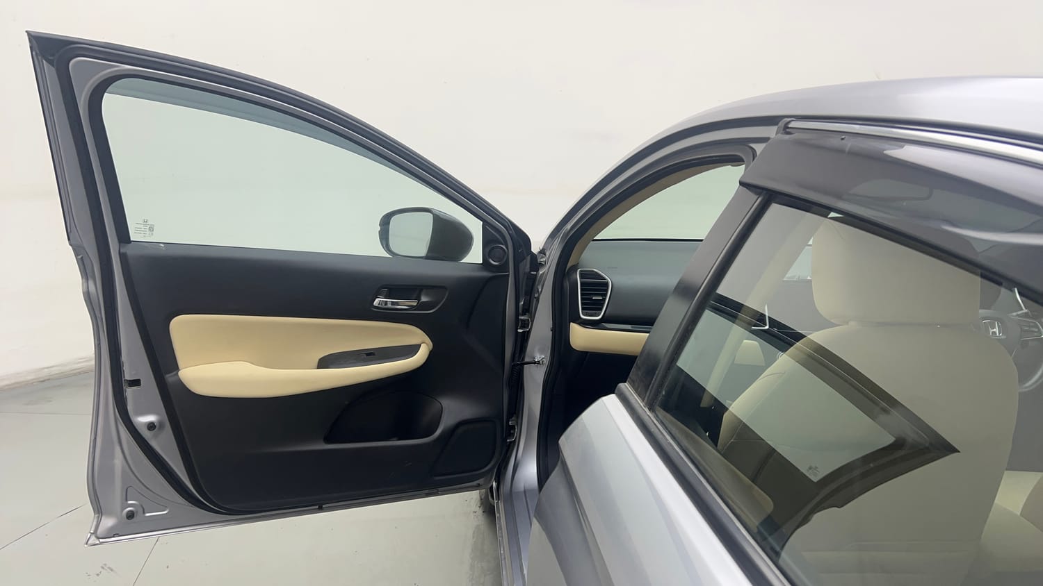 Used 2022 Honda City VX CVT Petrol Petrol Automatic interior LEFT FRONT DOOR OPEN VIEW