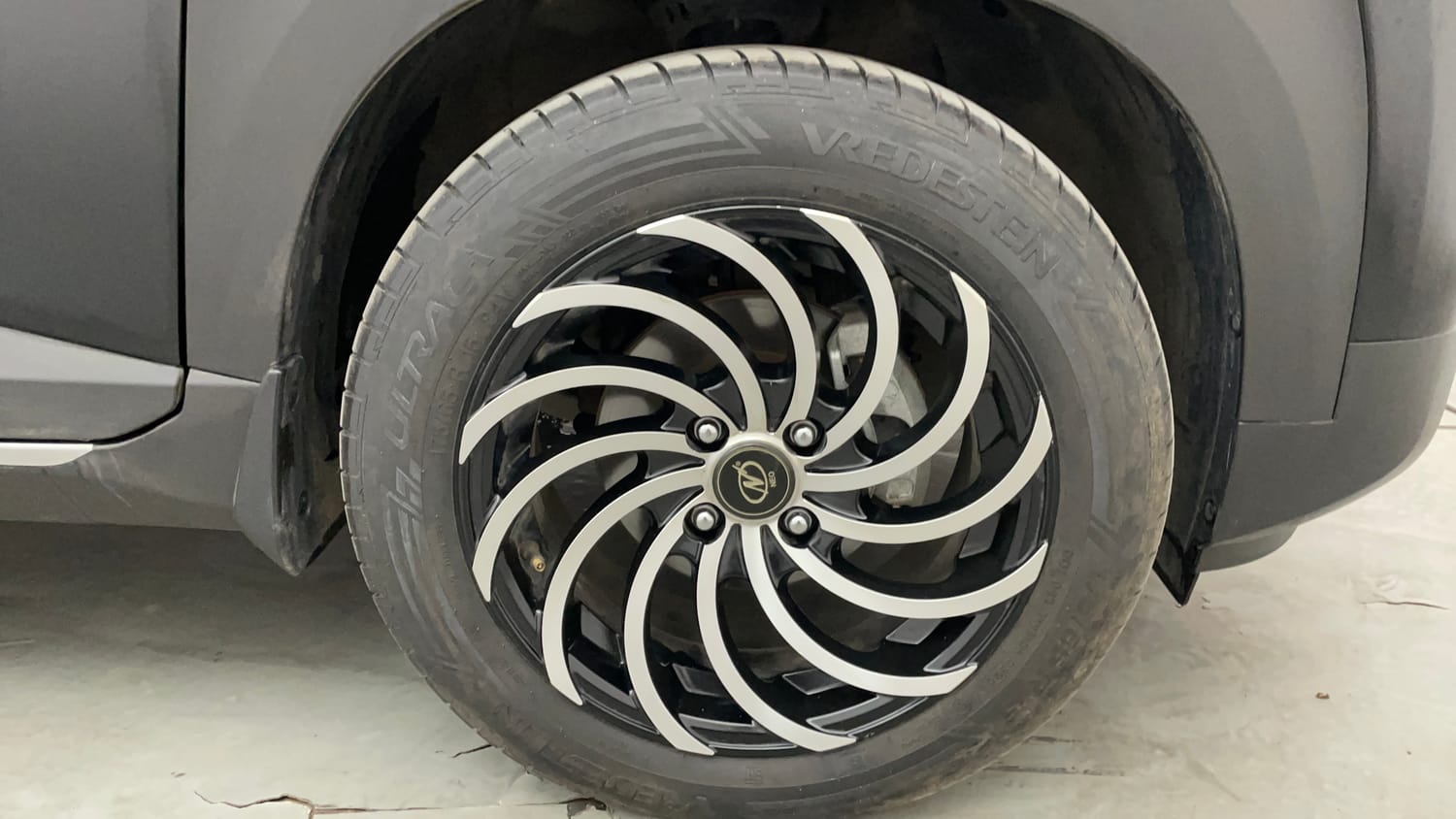 Used 2026 Hyundai Exter 1.2 Kappa Petrol AMT HX 3 Petrol Automatic tyres RIGHT FRONT TYRE RIM VIEW