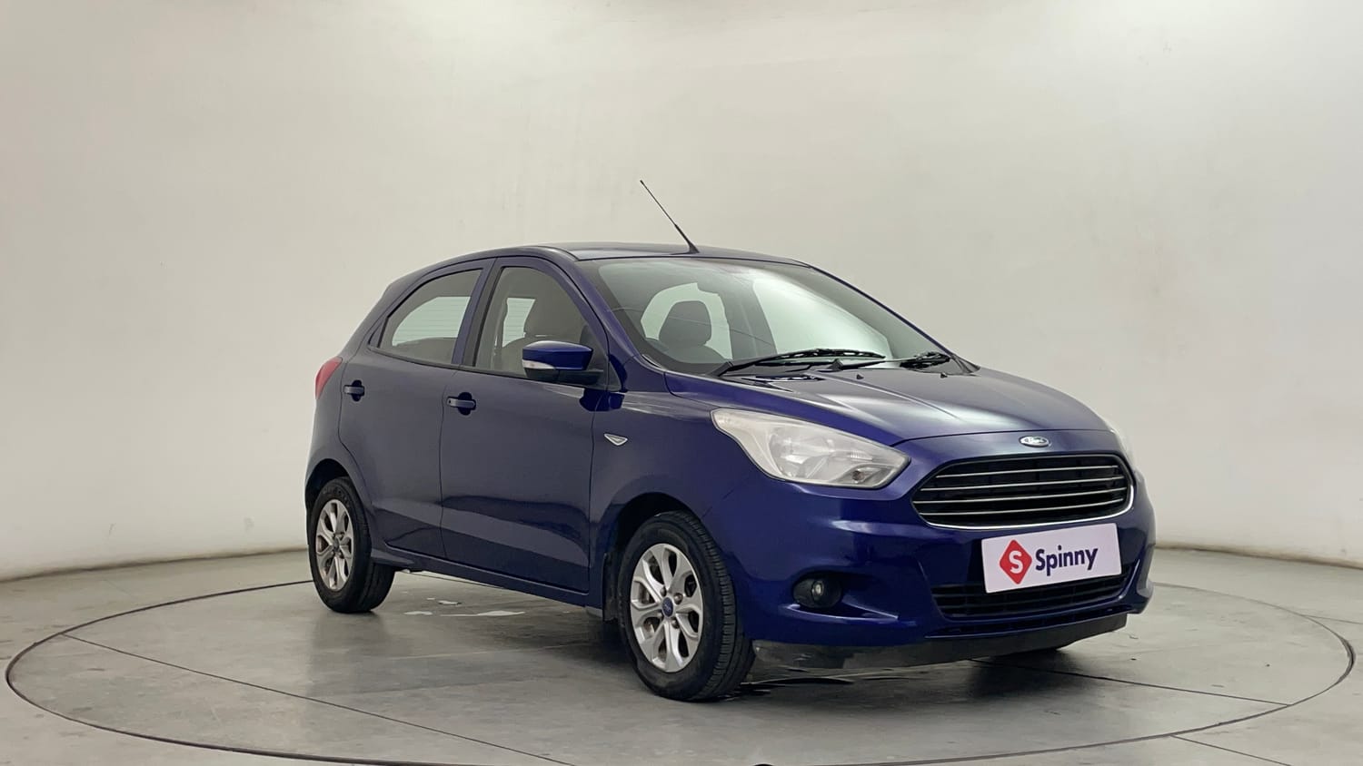 Used 2016 Ford Figo Titanium 1.2 Ti-VCT Petrol Manual exterior RIGHT FRONT CORNER VIEW