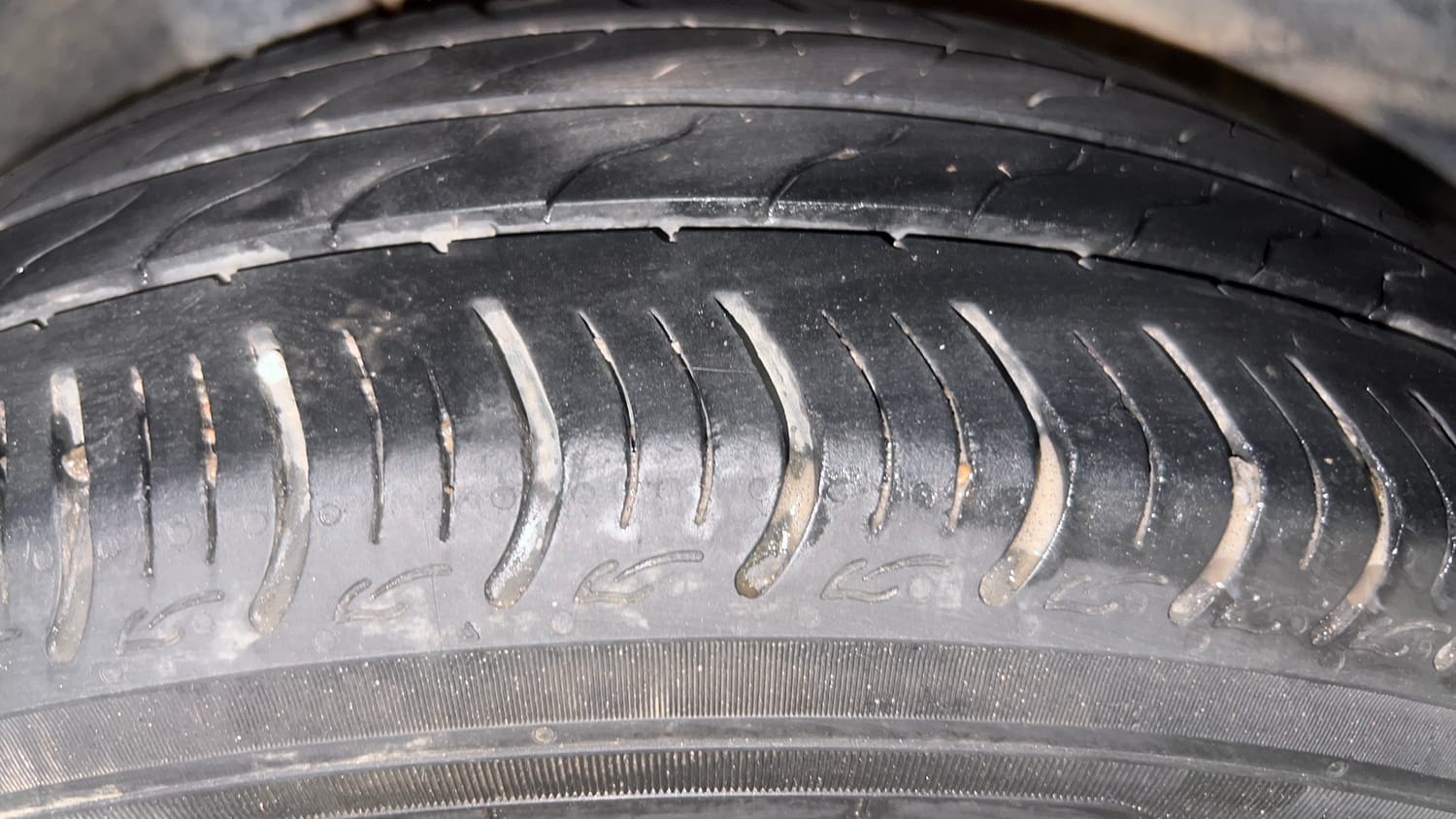 Used 2019 Honda Amaze 1.2 VX CVT Petrol Petrol Automatic tyres RIGHT REAR TYRE TREAD VIEW