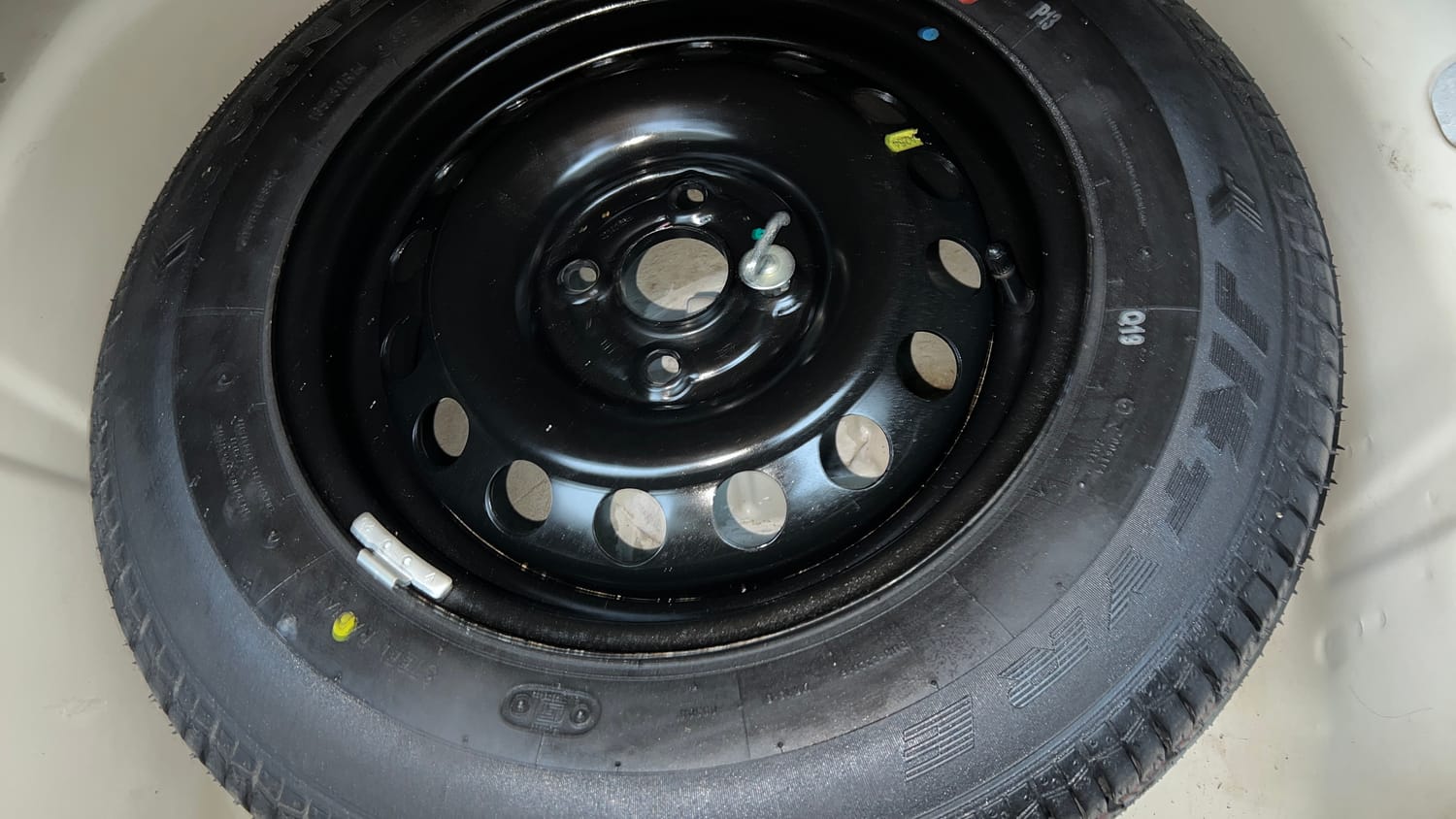 Used 2017 Maruti Suzuki Swift Dzire VXI Petrol Manual tyres SPARE TYRE VIEW