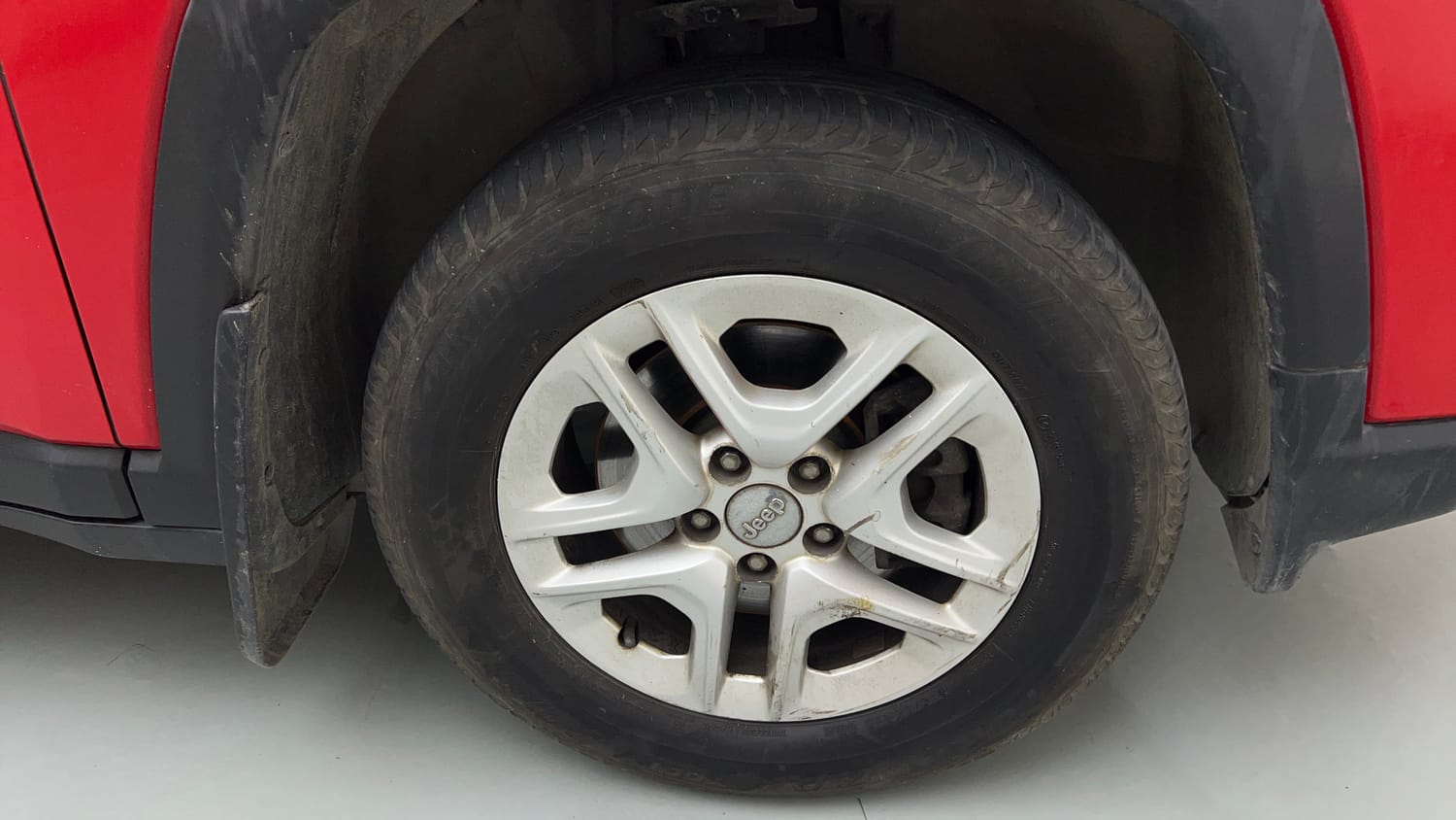Used 2020 Jeep Compass Sport Plus 1.4 Petrol Petrol Manual tyres RIGHT FRONT TYRE RIM VIEW
