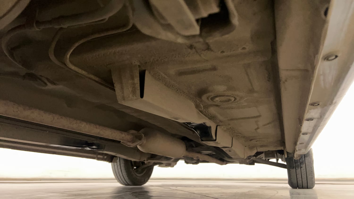 Used 2014 Maruti Suzuki Wagon R LXI CNG Cng Manual extra REAR RIGHT UNDERBODY VIEW