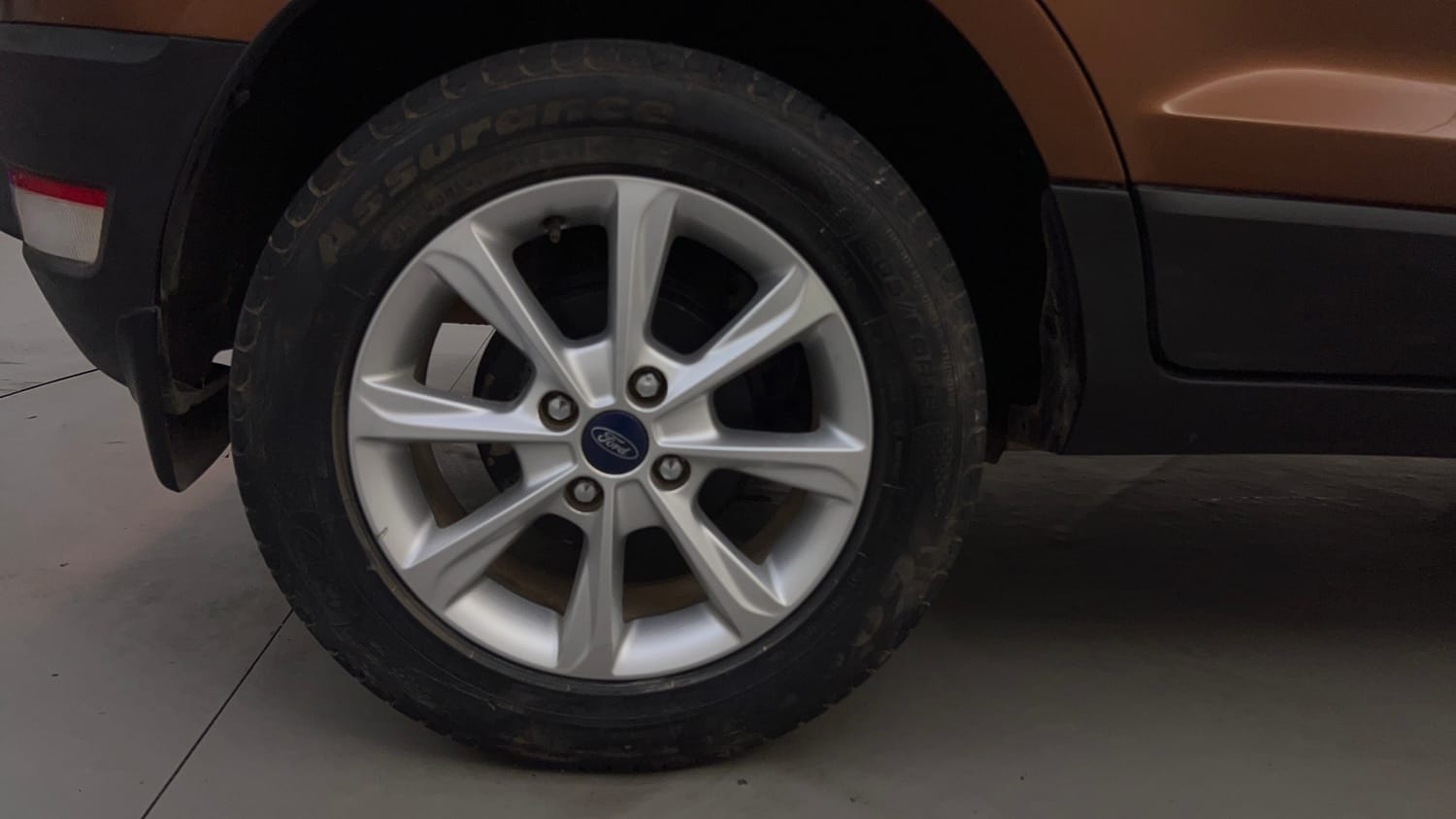 Used 2018 Ford EcoSport Titanium 1.5L Ti-VCT Petrol Manual tyres RIGHT REAR TYRE RIM VIEW