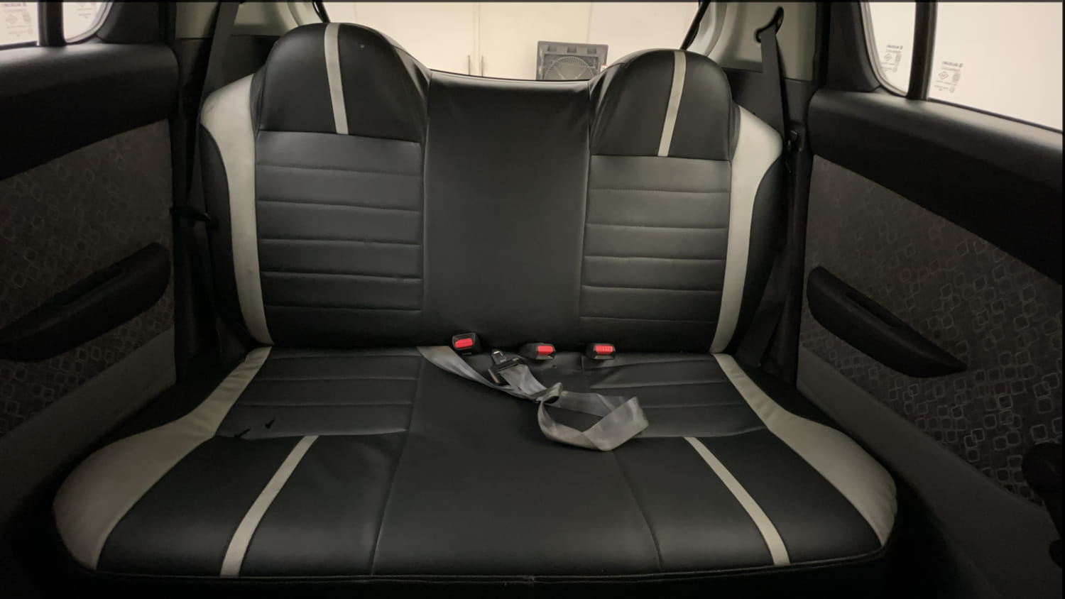 Used 2017 Maruti Suzuki Alto 800 LXi Petrol Manual interior REAR SEAT CONDITION VIEW