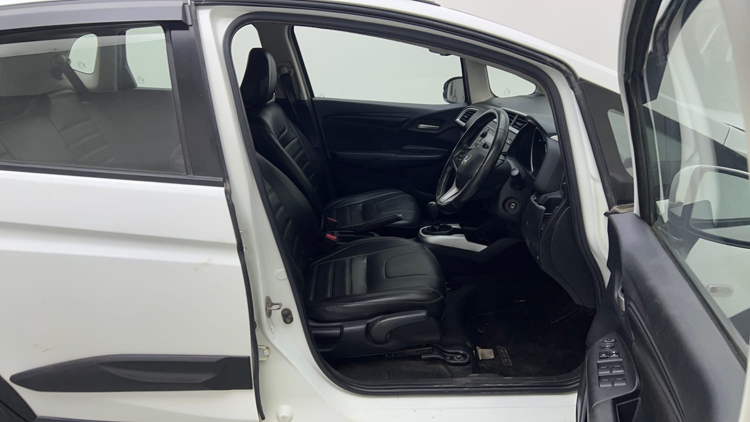 Used 2018 Honda WR-V S MT Petrol Petrol Manual interior RIGHT SIDE FRONT DOOR CABIN VIEW