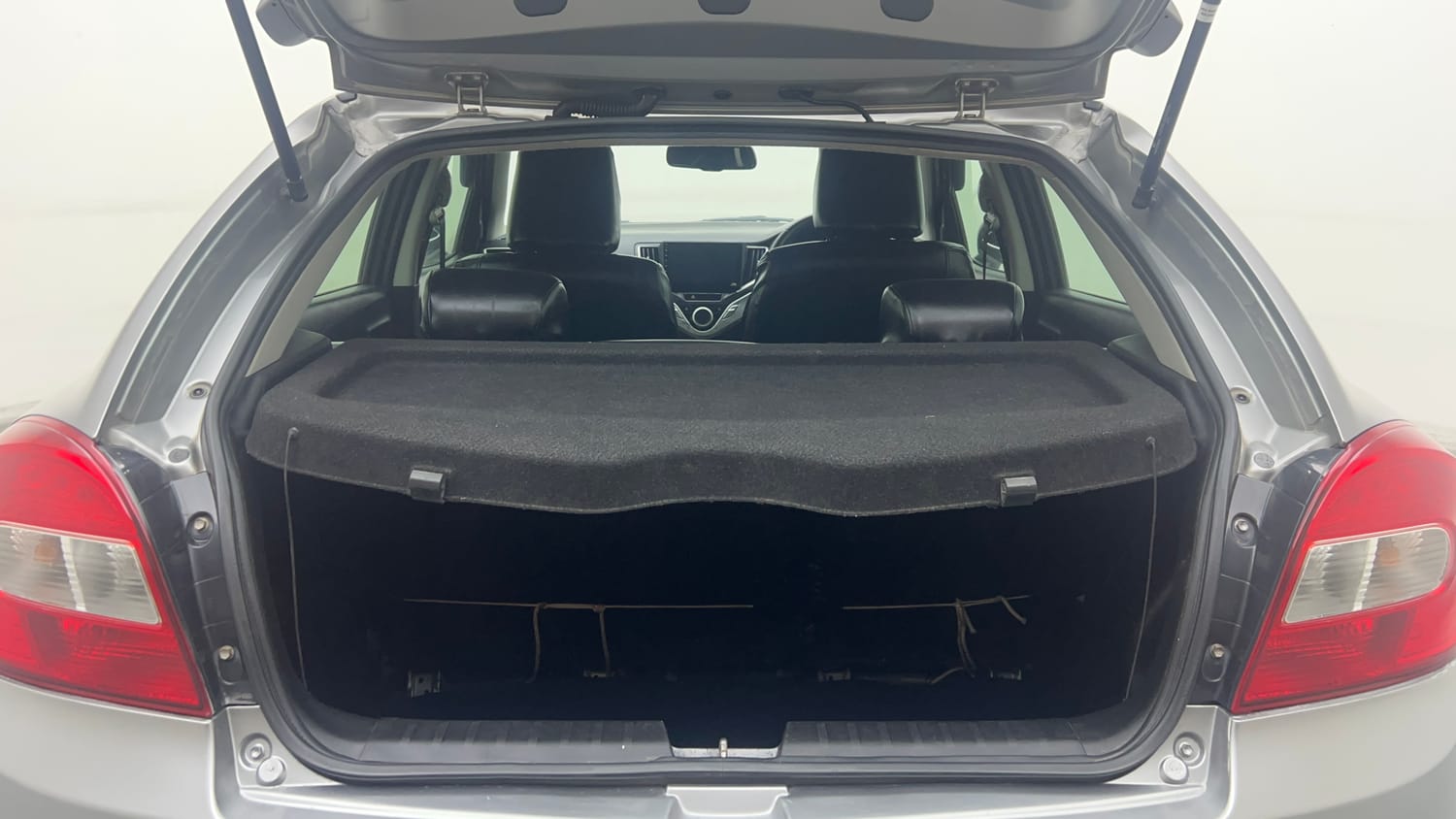Used 2018 Maruti Suzuki Baleno Zeta 1.2 Petrol Manual interior DICKY INSIDE VIEW