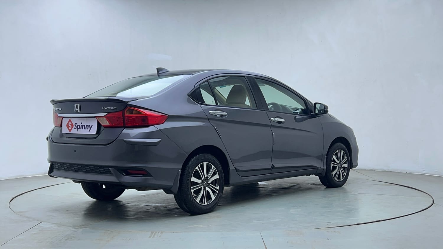 Used 2018 Honda City V Petrol Petrol Manual exterior RIGHT REAR CORNER VIEW