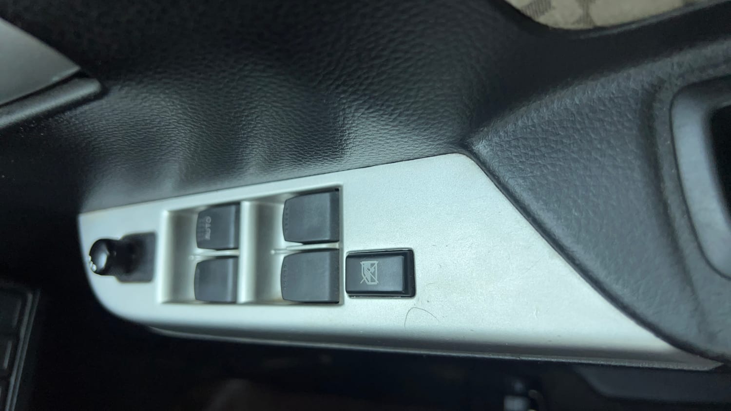 Used 2013 Maruti Suzuki Wagon R VXI Petrol Manual top_features Power windows