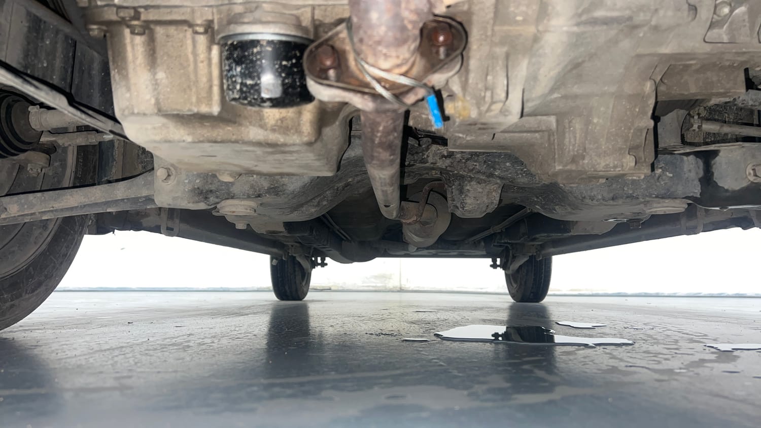 Used 2013 Maruti Suzuki Wagon R 1.0 VXi Petrol Manual extra FRONT LEFT UNDERBODY VIEW