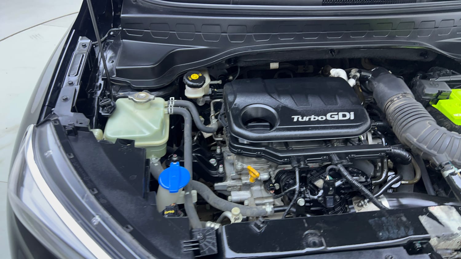 Used 2020 Kia Sonet HTX 1.0 iMT Petrol Manual engine ENGINE RIGHT SIDE VIEW