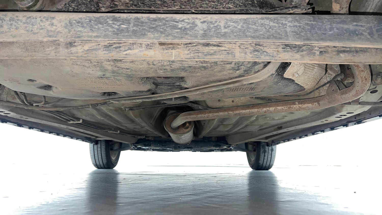 Used 2023 Maruti Suzuki Ignis Zeta 1.2 MT Petrol Manual extra REAR UNDERBODY VIEW (TAKEN FROM REAR)