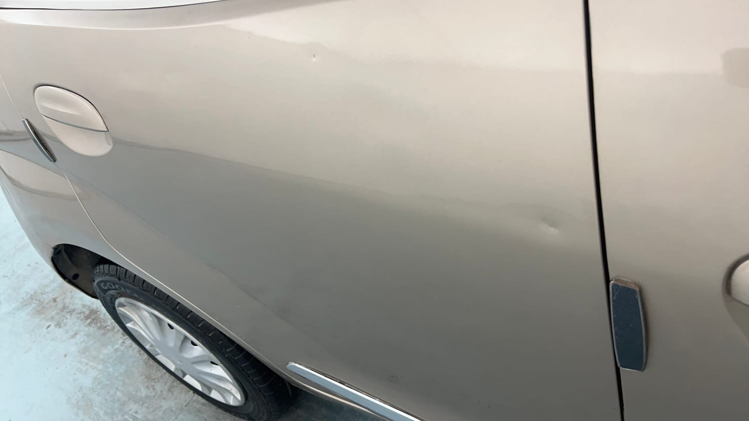 Used 2018 Hyundai Santro Asta Petrol Manual dents MINOR DENT