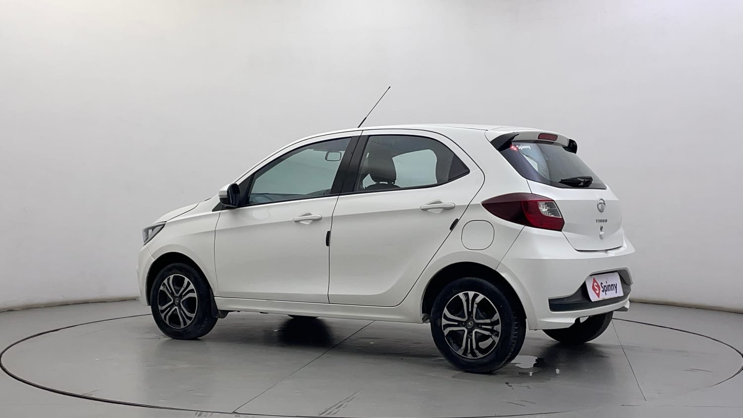 Used 2020 Tata Tiago XZA Petrol Automatic exterior LEFT REAR CORNER VIEW