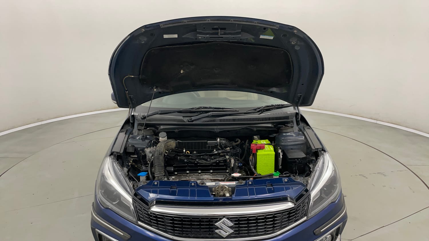 Used 2018 Maruti Suzuki Ciaz Alpha Hybrid 1.5 AT Petrol Automatic engine ENGINE & BONNET OPEN FRONT VIEW