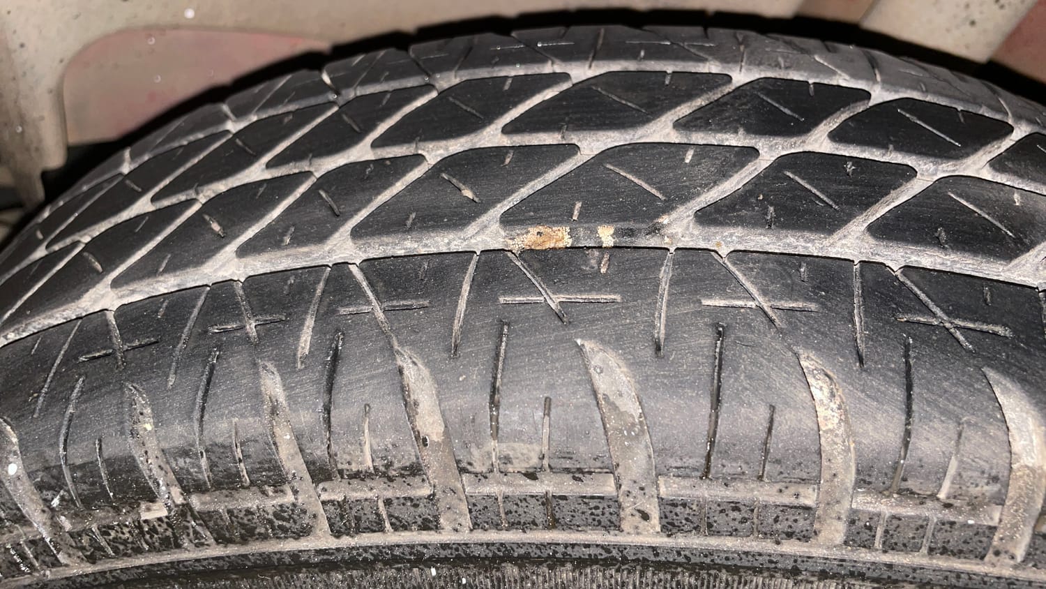 Used 2017 Maruti Suzuki Dzire VXi AMT Petrol Automatic tyres LEFT REAR TYRE TREAD VIEW