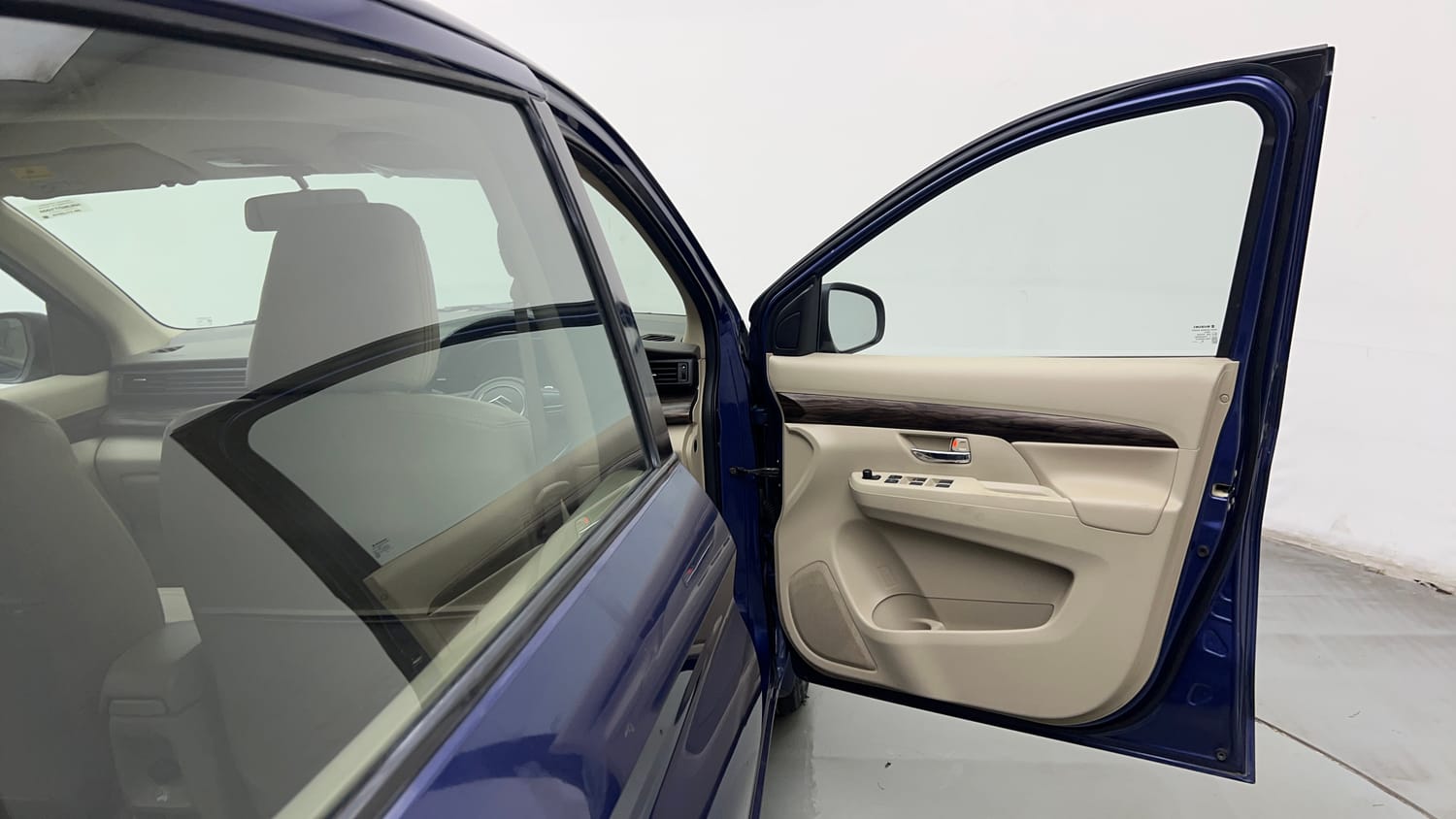 Used 2018 Maruti Suzuki New Ertiga ZXi AT Petrol Automatic interior RIGHT FRONT DOOR OPEN VIEW