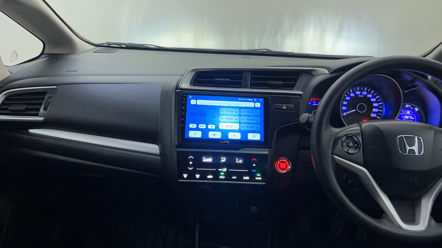 Used 2017 Honda WR-V VX MT Diesel Diesel Manual interior MUSIC SYSTEM & AC CONTROL VIEW