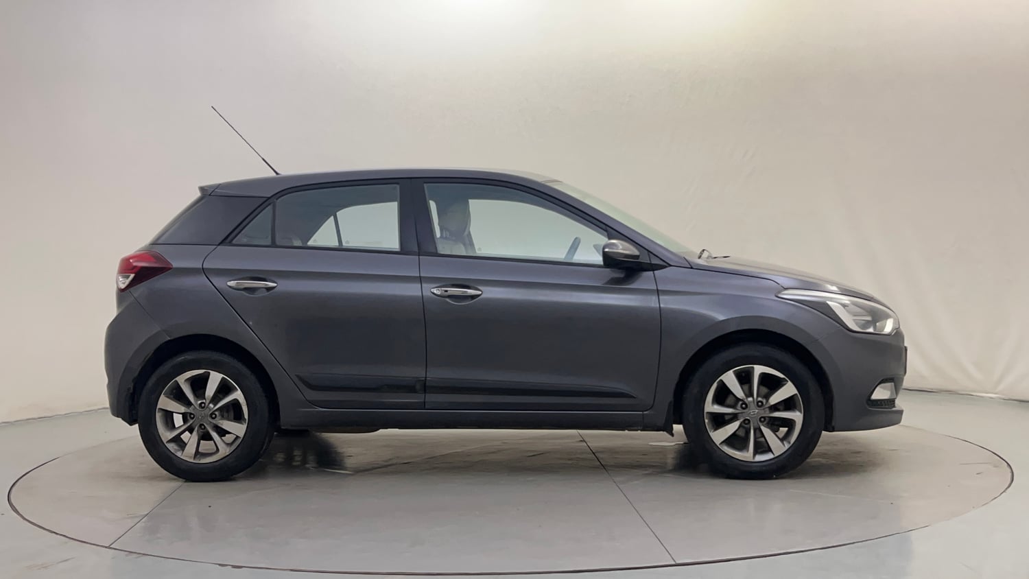 Used 2015 Hyundai Elite i20 Asta 1.2 Petrol Manual exterior RIGHT SIDE VIEW