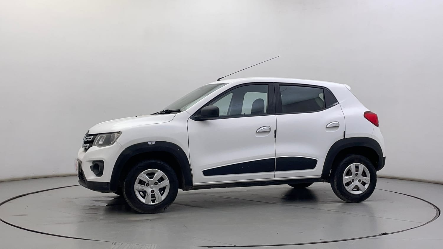 Used 2016 Renault Kwid RXT Petrol Manual exterior LEFT SIDE VIEW