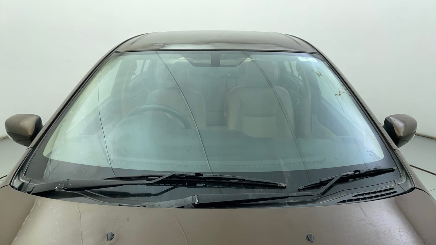 Used 2017 Maruti Suzuki Ciaz Alpha 1.3 Hybrid Diesel Manual exterior FRONT WINDSHIELD VIEW